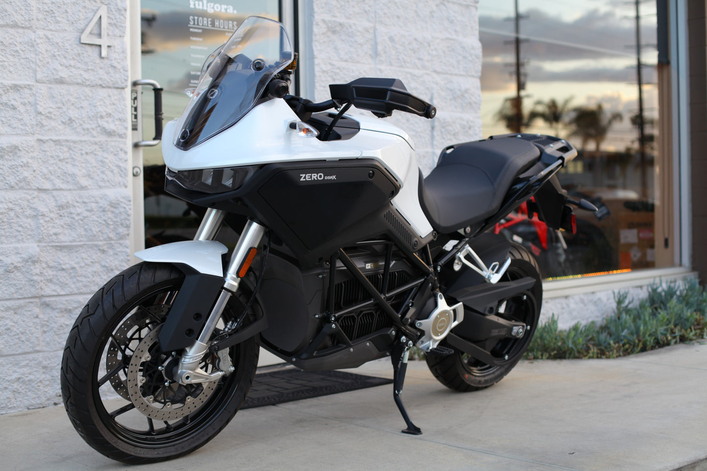 2023 Zero DSR/X (ZF 17.3) White Pearl