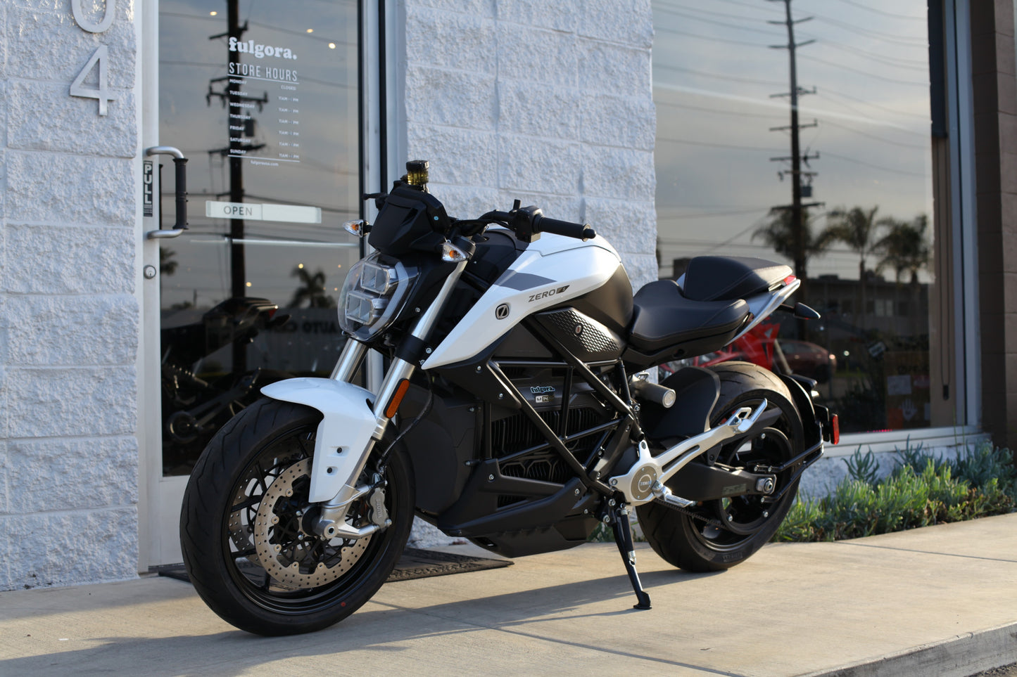 2024 Zero S (ZF 14.4+) White/Silver