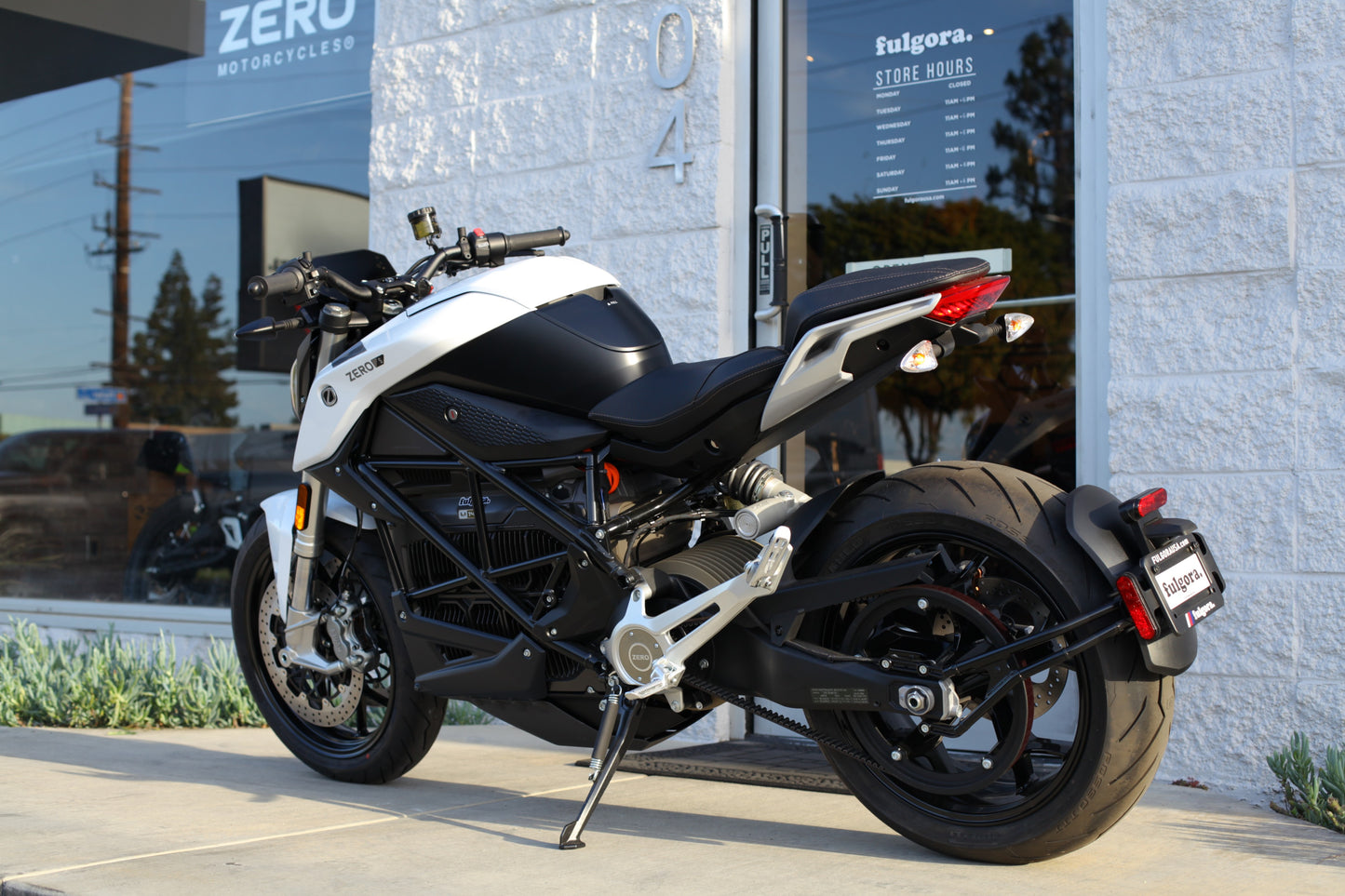2024 Zero S (ZF 14.4+) White/Silver