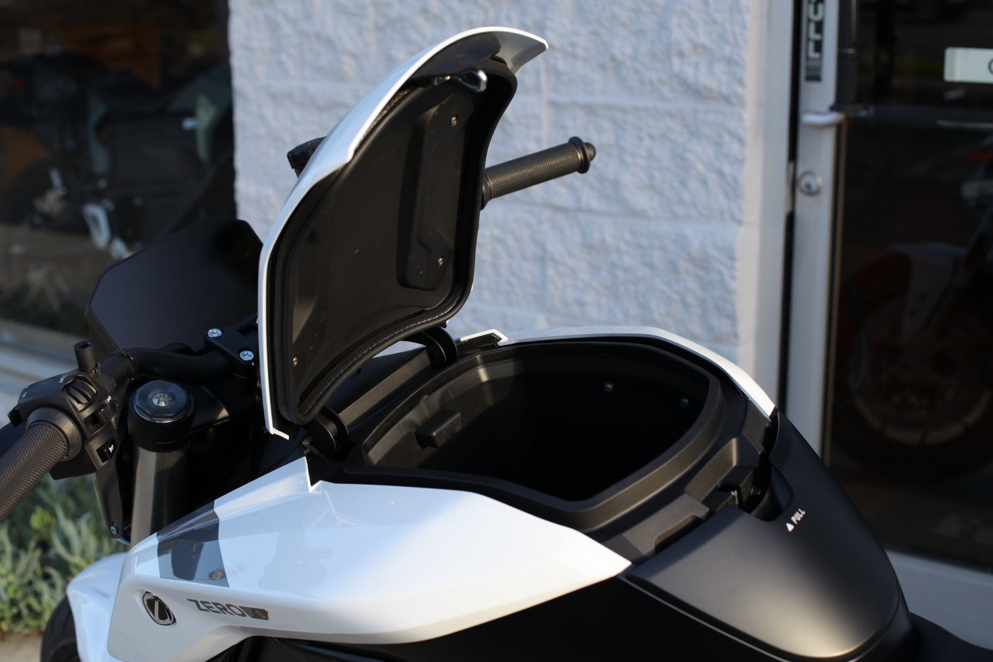 2024 Zero S (ZF 14.4+) White/Silver