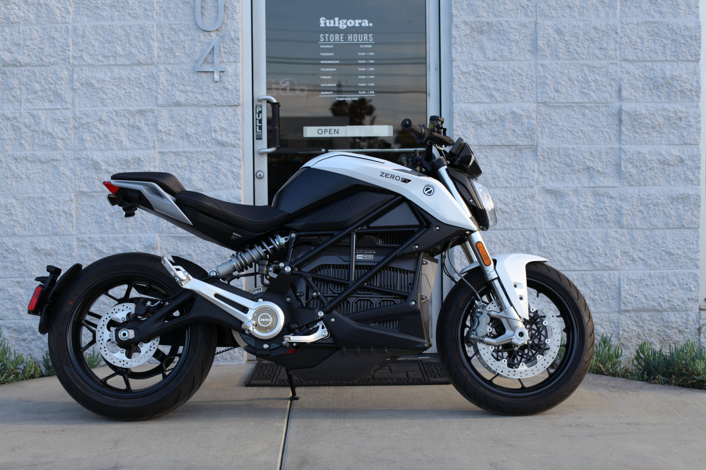 2024 Zero S (ZF 14.4+) White/Silver