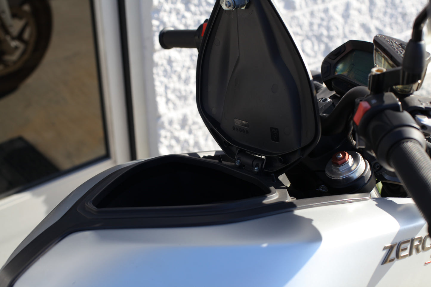 2018 Zero S (ZF 13.0) Satin Silver [PRE-OWNED] $5,990 OBO