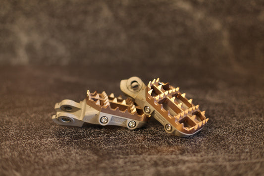 Garage Sale - Aggressive footpegs
