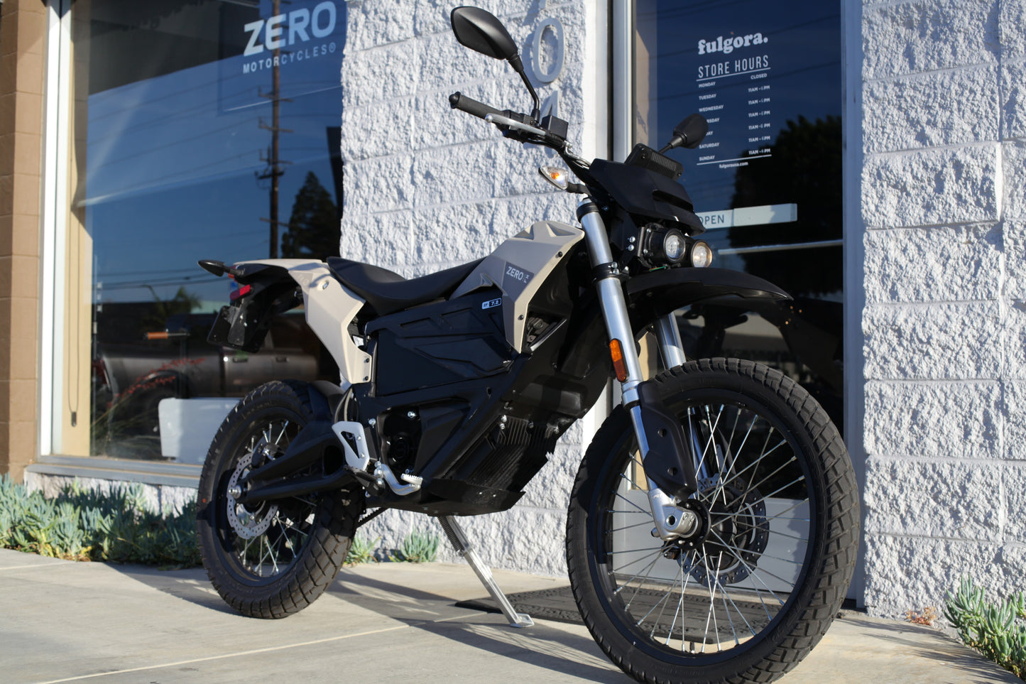 2022 Zero FX (ZF 7.2) Dune [PRE-OWNED] $7,990 OBO